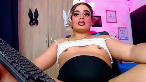 danipein online show from November 8, 2025, 1:22 pm