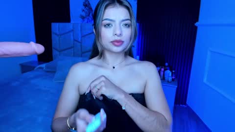 Snapshot of daniphoenixx chatting on January 1, 2025, 3:03 pm Dani Phonenix online show from January 1, 2025, 3:03 pm