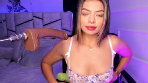 Snapshot of daniphoenixx chatting on February 3, 2025, 7:31 pm Dani Phonenix online show from February 3, 2025, 7:31 pm
