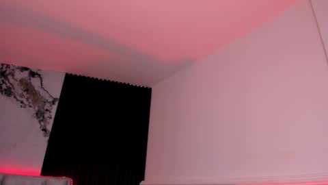 Snapshot of daniphoenixx chatting on September 18, 2025, 7:38 pm Dani Phonenix online show from September 18, 2025, 7:38 pm