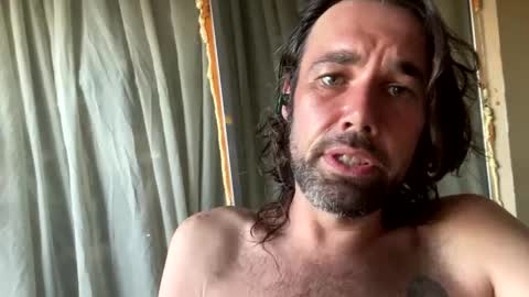 Snapshot of daniszyramaer chatting on February 6, 2025, 12:37 pm ZyRaMaxx online show from February 6, 2025, 12:37 pm