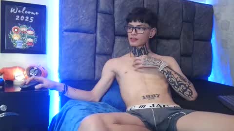 Snapshot of dann_brown chatting on January 16, 2025, 2:30 am Dann Brown online show from January 16, 2025, 2:30 am