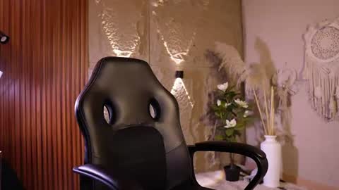 Snapshot of dann_saenz chatting on July 2, 2026, 12:33 pm Dann saenz online show from July 2, 2026, 12:33 pm