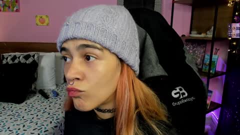 Snapshot of danna__castle chatting on January 5, 2025, 4:36 am Dannacastle online show from January 5, 2025, 4:36 am