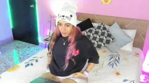 Snapshot of danna__castle chatting on February 10, 2025, 4:30 am Dannacastle online show from February 10, 2025, 4:30 am