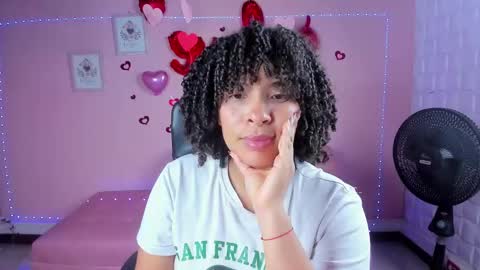 Snapshot of danna_berry chatting on February 20, 2025, 2:02 pm DannaBerry online show from February 20, 2025, 2:02 pm