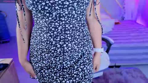 Snapshot of danna_berry chatting on November 20, 2025, 4:51 pm DannaBerry online show from November 20, 2025, 4:51 pm