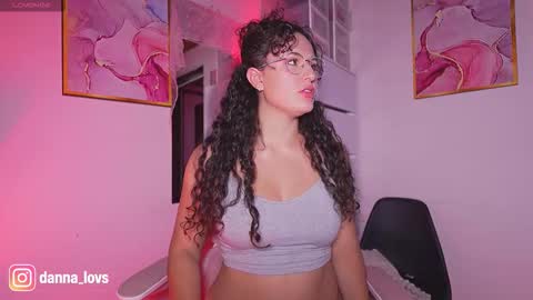 Danna Lovs online show from September 26, 2025, 6:23 pm