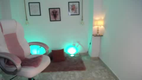 Snapshot of danna_rouse_ chatting on June 14, 2026, 2:24 am Danna online show from June 14, 2026, 2:24 am