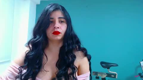 Snapshot of danna_rouses_ chatting on March 29, 2026, 6:13 am dannarouses online show from March 29, 2026, 6:13 am
