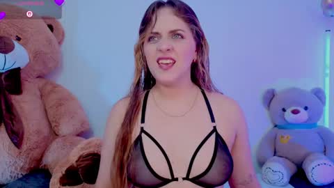 Snapshot of dannacouper_ chatting on May 22, 2026, 1:39 pm Danna online show from May 22, 2026, 1:39 pm