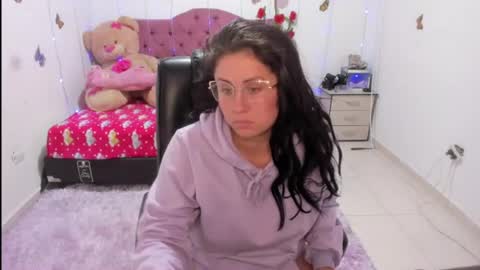 Snapshot of dannajeins chatting on June 14, 2026, 7:05 pm Danna Sofia jeins online show from June 14, 2026, 7:05 pm