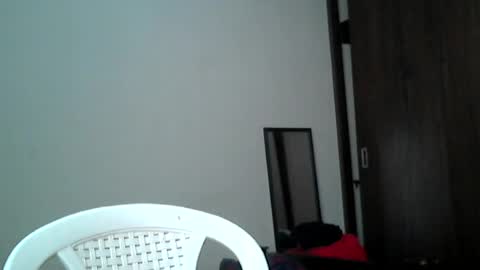 Snapshot of dannali22 chatting on August 3, 2026, 6:33 pm Dannali22 online show from August 3, 2026, 6:33 pm