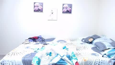 dannamomcerratt online show from May 1, 2026, 11:09 pm