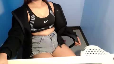 dannashotxx online show from March 3, 2026, 11:27 am