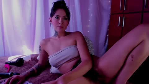 Danni online show from September 25, 2025, 7:39 pm