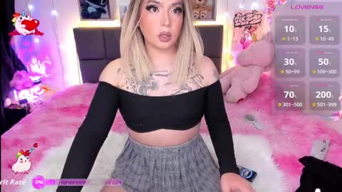 dannia_13 online show from June 9, 2026, 3:40 am
