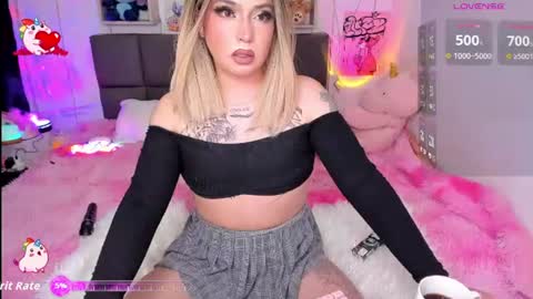 dannia_13 online show from June 22, 2026, 2:24 am