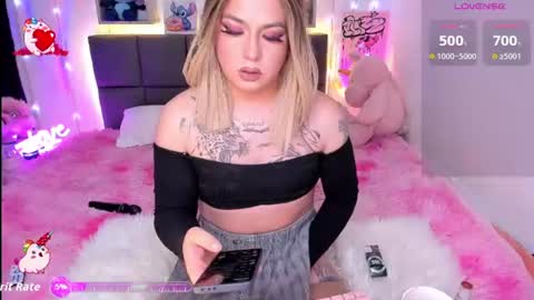 dannia_13 online show from June 23, 2026, 3:26 am