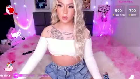 dannia_13 online show from July 22, 2026, 3:09 am