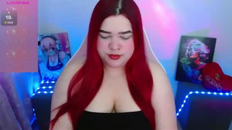 Snapshot of dannie_sofie chatting on August 2, 2026, 11:03 pm Maddisoon online show from August 2, 2026, 11:03 pm