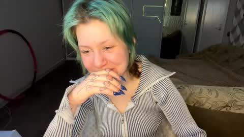 Luna Airi online show from March 15, 2026, 5:19 pm