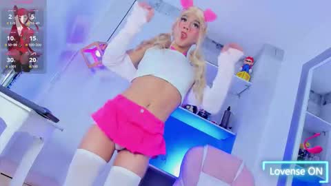 Snapshot of danniigrovers chatting on October 1, 2025, 12:44 pm Danni Sebastian online show from October 1, 2025, 12:44 pm