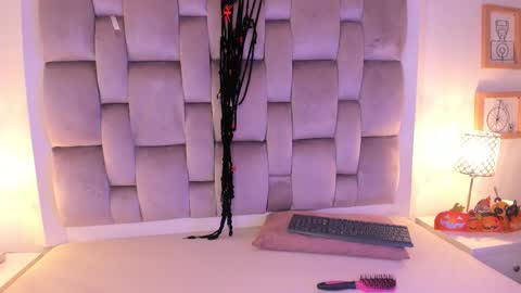 Snapshot of dannika07 chatting on October 30, 2025, 3:08 am Dannika online show from October 30, 2025, 3:08 am