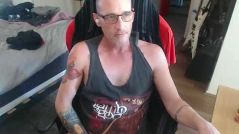 dannozdirekt online show from February 5, 2026, 5:34 am