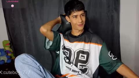 Snapshot of danny777_ chatting on January 9, 2026, 3:26 pm Danny online show from January 9, 2026, 3:26 pm