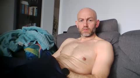 Snapshot of danny81boy chatting on April 24, 2026, 10:07 am danny81boy online show from April 24, 2026, 10:07 am