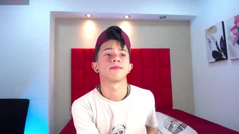 Snapshot of danny__santoro chatting on December 14, 2025, 1:16 pm Danny online show from December 14, 2025, 1:16 pm