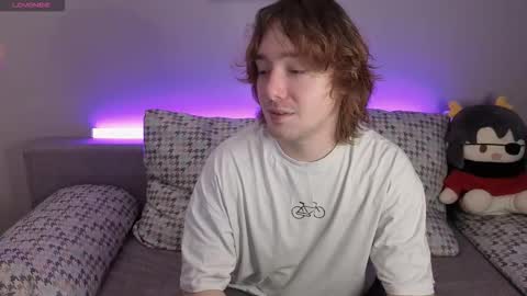 Snapshot of danny_and_ellen chatting on October 19, 2025, 5:02 pm danny and ellen online show from October 19, 2025, 5:02 pm