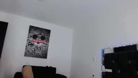 Snapshot of danny_stark chatting on February 9, 2025, 4:07 pm Danny online show from February 9, 2025, 4:07 pm