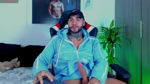 Snapshot of danny_wilson1 chatting on April 15, 2026, 7:10 pm Danny Willson online show from April 15, 2026, 7:10 pm