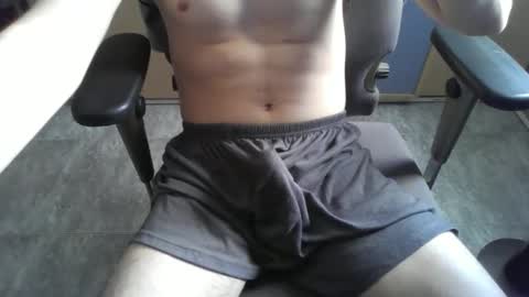 Snapshot of dannylbnz chatting on November 12, 2025, 10:26 am Danny L. online show from November 12, 2025, 10:26 am