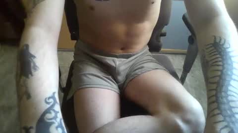 Snapshot of dannylbnz chatting on November 20, 2025, 2:39 pm Danny L. online show from November 20, 2025, 2:39 pm