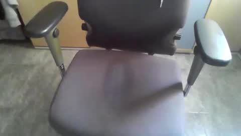 Snapshot of dannylbnz chatting on February 9, 2026, 4:00 pm Danny L. online show from February 9, 2026, 4:00 pm