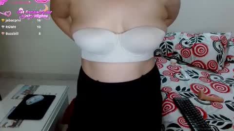 Snapshot of dannyxxxmom chatting on May 15, 2026, 11:23 pm Danny online show from May 15, 2026, 11:23 pm