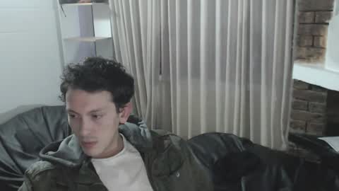 Snapshot of danruiz33 chatting on December 16, 2024, 10:56 pm Dan online show from December 16, 2024, 10:56 pm