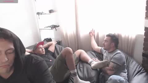 Snapshot of danruiz33 chatting on December 21, 2024, 9:25 pm Dan online show from December 21, 2024, 9:25 pm