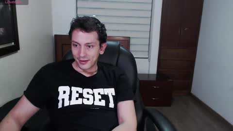 Snapshot of danruiz33 chatting on February 10, 2025, 12:30 am Dan online show from February 10, 2025, 12:30 am