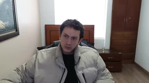 Snapshot of danruiz33 chatting on February 14, 2025, 1:40 pm Dan online show from February 14, 2025, 1:40 pm