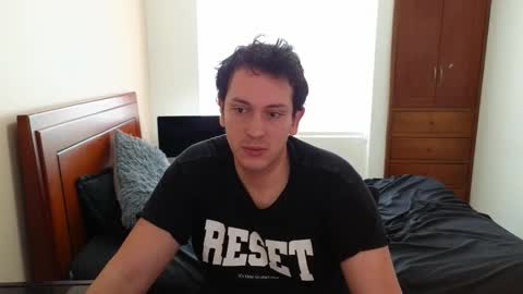 Snapshot of danruiz33 chatting on November 5, 2025, 2:28 pm Dan online show from November 5, 2025, 2:28 pm