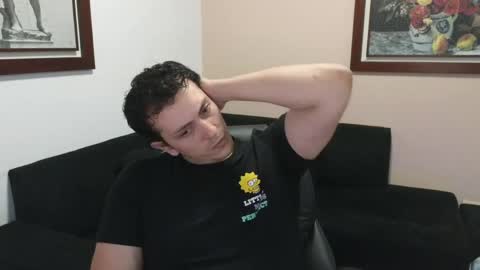 Snapshot of danruiz33 chatting on May 15, 2026, 2:40 am Dan online show from May 15, 2026, 2:40 am