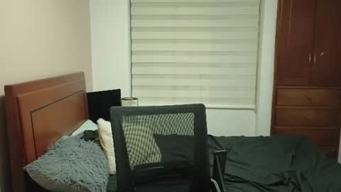 Snapshot of danruiz33 chatting on July 3, 2026, 1:45 am Dan online show from July 3, 2026, 1:45 am