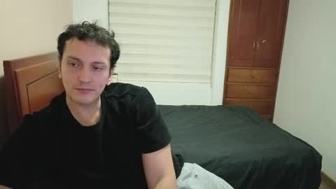 Snapshot of danruiz33 chatting on July 24, 2026, 2:20 am Dan online show from July 24, 2026, 2:20 am