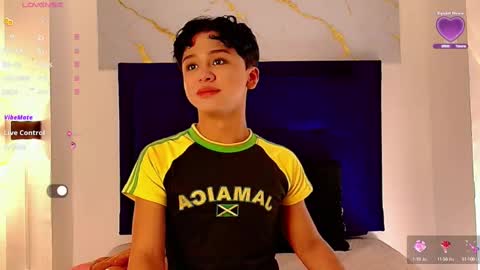 dante_bre online show from September 18, 2025, 8:11 pm