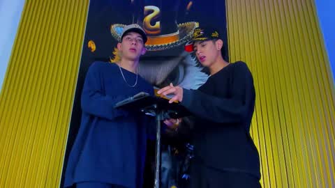 dante_brown1 online show from November 10, 2025, 9:58 pm