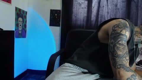 Snapshot of dante_d_angelo_ chatting on March 6, 2025, 4:17 pm dante_d_angelo_ online show from March 6, 2025, 4:17 pm